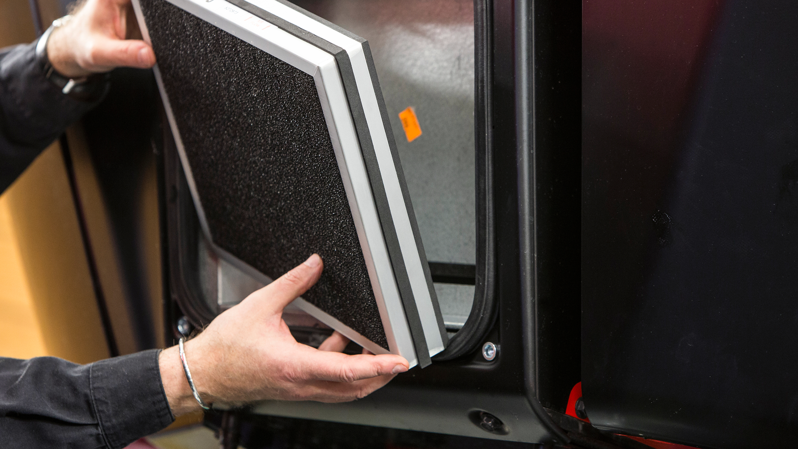 Komatsu service filter change