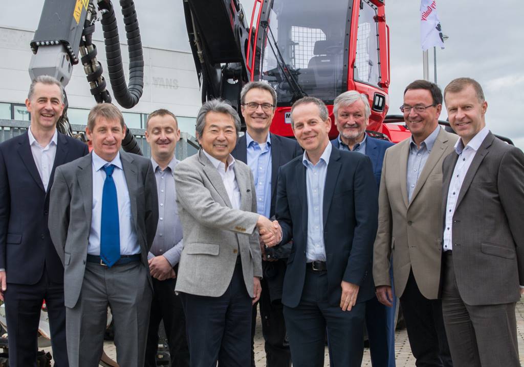 The picture shows the delegation of Komatsu Forest AB, Komatsu Forest GmbH and also the managing team from the new Distributor McHale Plant Sales Ltd.