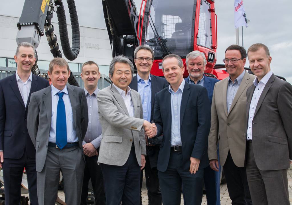 The picture shows the delegation of Komatsu Forest AB, Komatsu Forest GmbH and also the managing team from the new Distributor McHale Plant Sales Ltd.