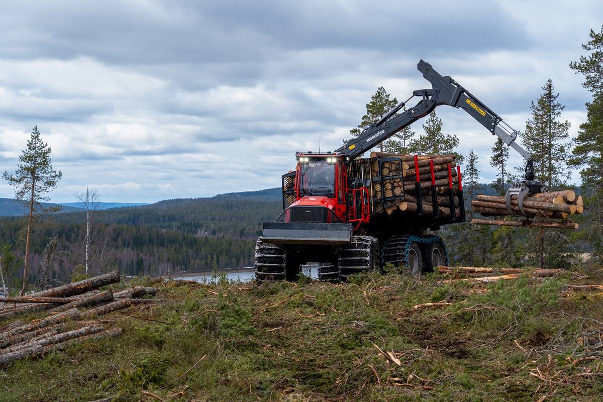 Komatsu 898 Forwarder