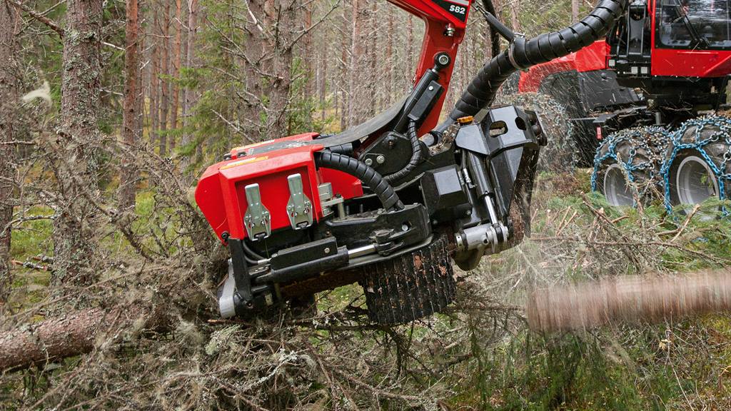 Komatsu S82 harvesting head